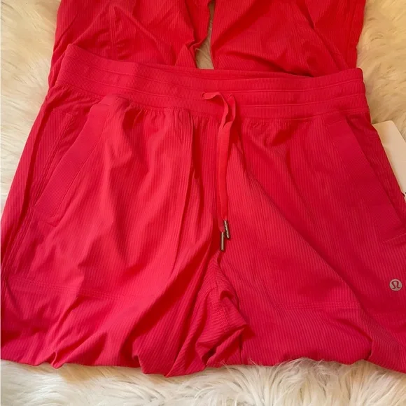 Lululemon Dance Studio Relaxed-Fit Mid-Rise Cargo Pants - NWT - Med - Glaze Pink - Picture 8 of 12